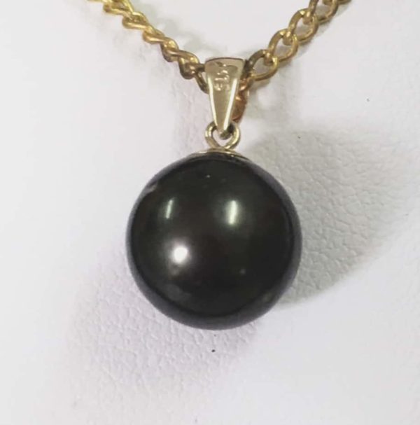 9ct pearl pendant (A1)
