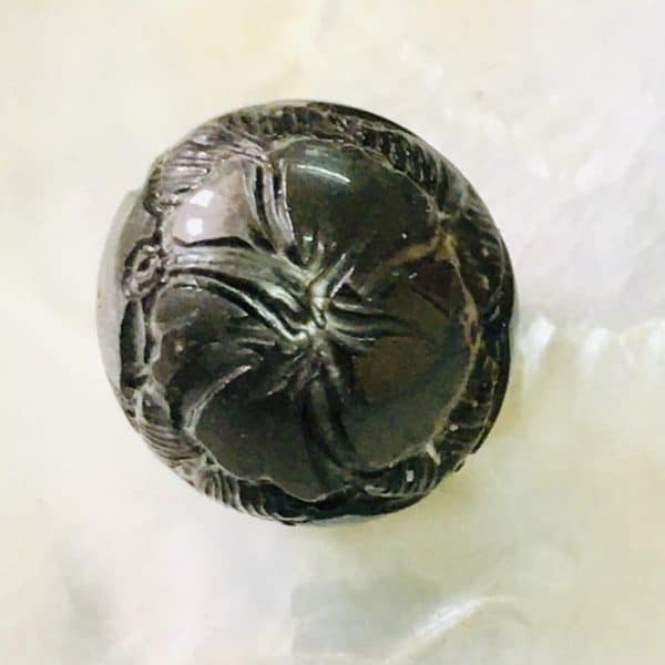 Carved Black pearl- Hibiscus flowers 2 and Poynesian tattoo