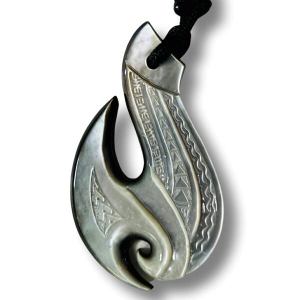 Large fish hook- A grade (A/1)