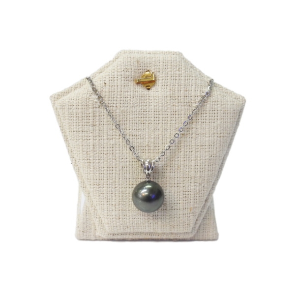 Shark Grey Pearl Pendant Necklace on Silver Chain for Unique Jewelry Designs.